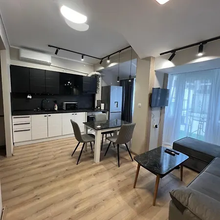 With Parking For Normal To Middle Sized Cars Várna