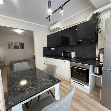 Apartman With Parking For Normal To Middle Sized Cars Várna