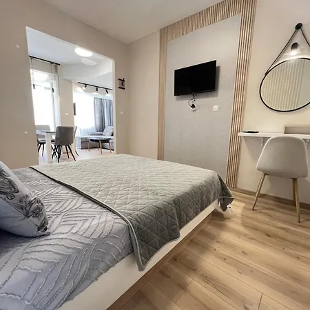 With Parking For Normal To Middle Sized Cars Várna