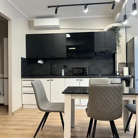 Apartman With Parking For Normal To Middle Sized Cars Várna