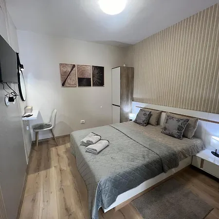 With Parking For Normal To Middle Sized Cars