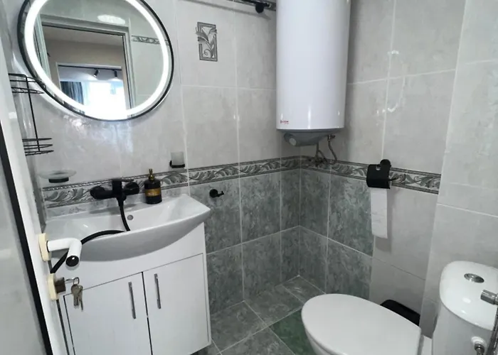 Appartement With Parking For Normal To Middle Sized Cars *