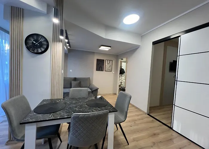 With Parking For Normal To Middle Sized Cars Apartament Varna