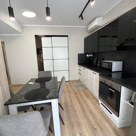 Appartement With Parking For Normal To Middle Sized Cars